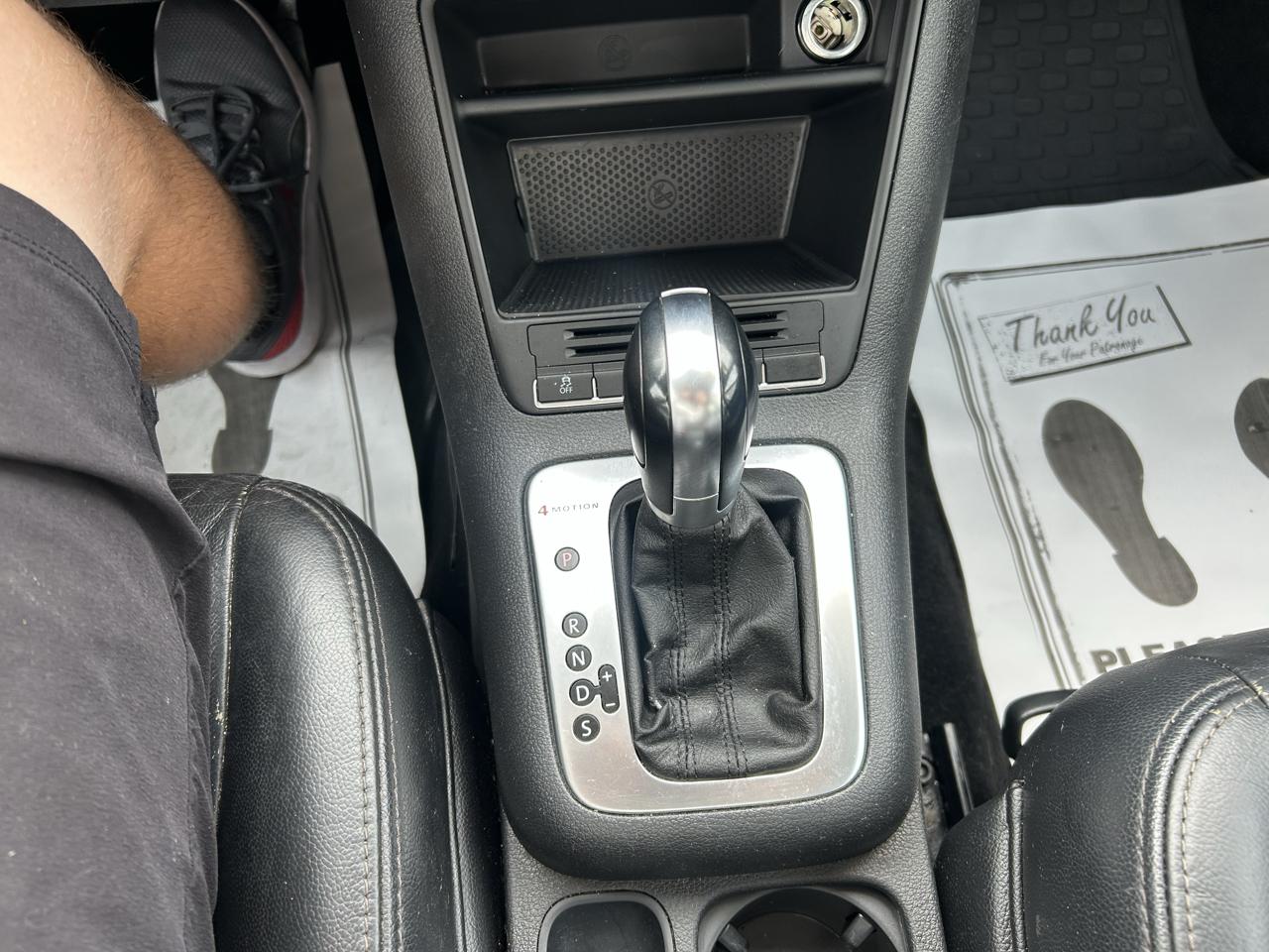 Volkswagen Tiguan 4WD 4dr S 4Motion 2011