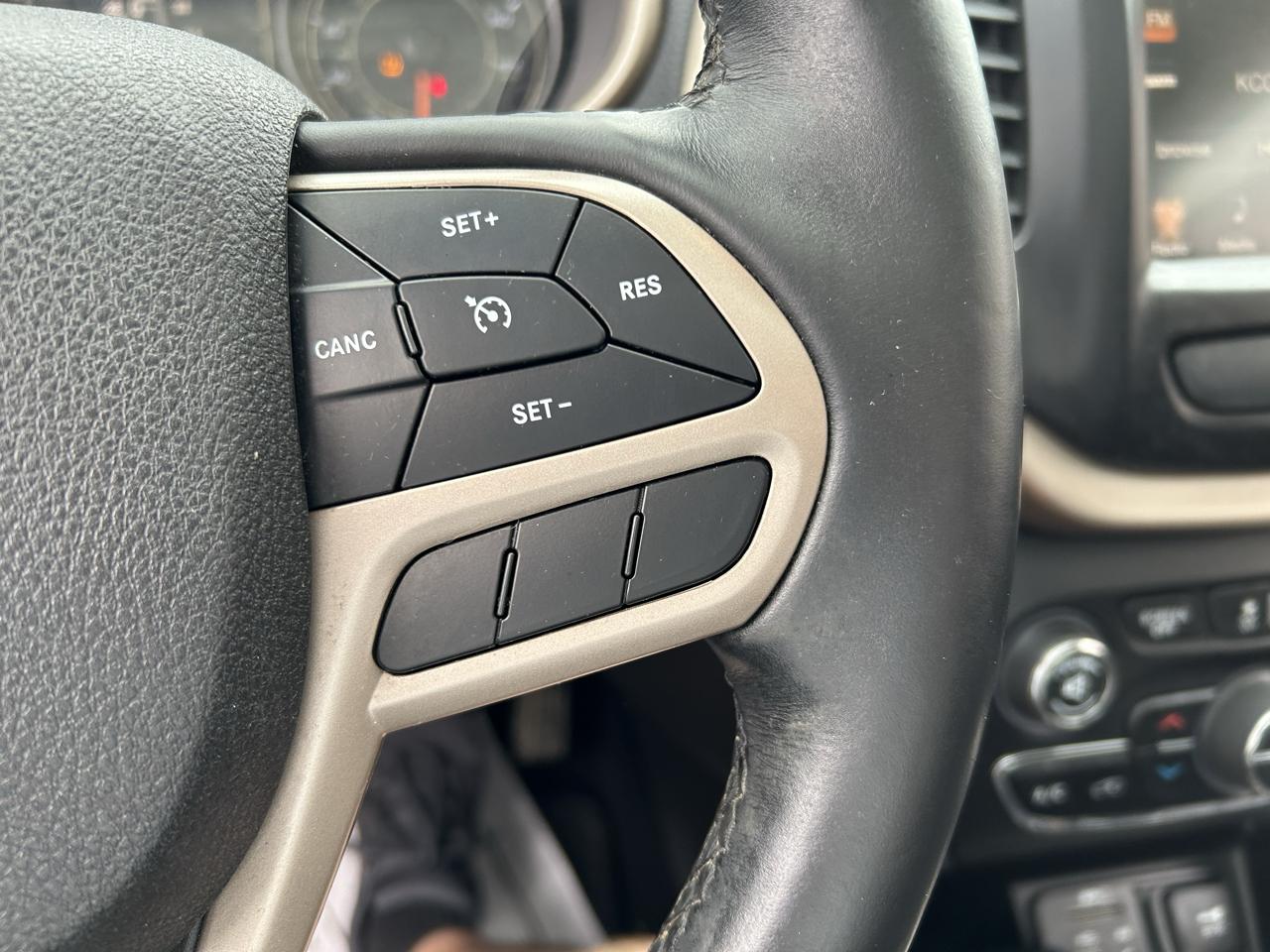 Jeep Cherokee 4WD 4dr North 2017