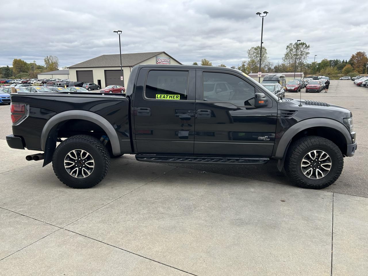 Ford F-150 4WD SuperCrew 145" SVT Raptor 2012