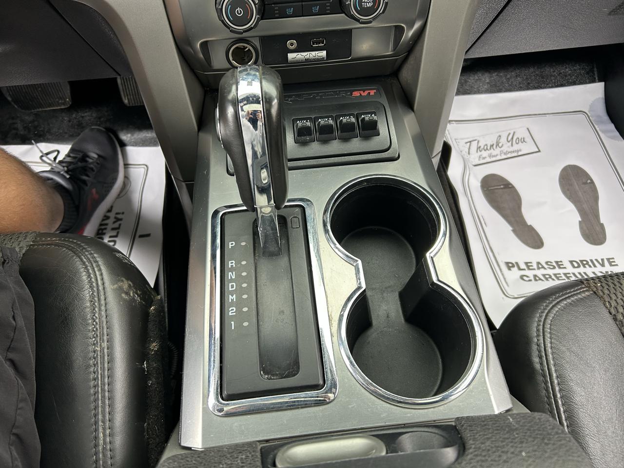 Ford F-150 4WD SuperCrew 145" SVT Raptor 2012