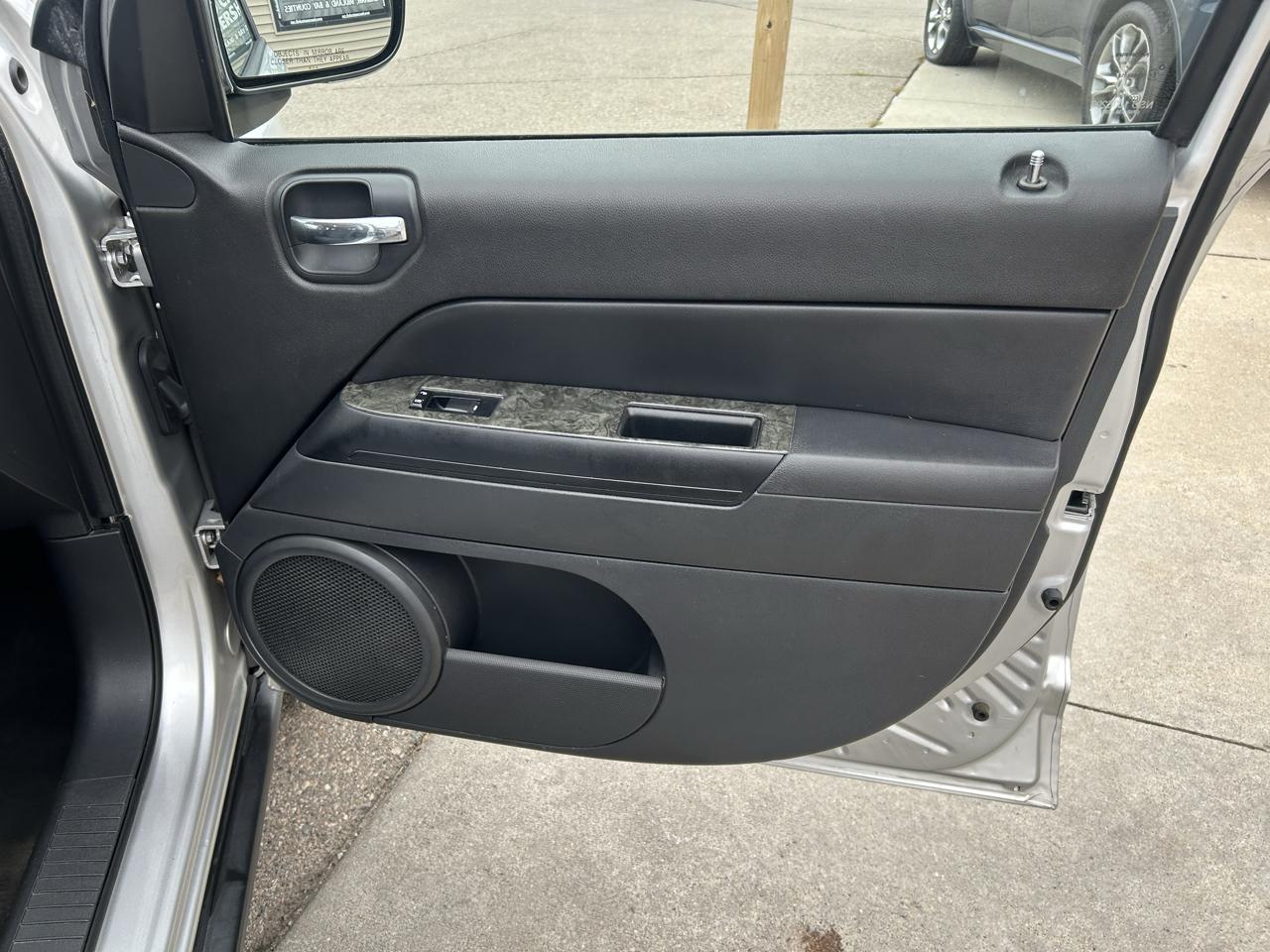Jeep Compass 4WD 4dr Latitude 2011
