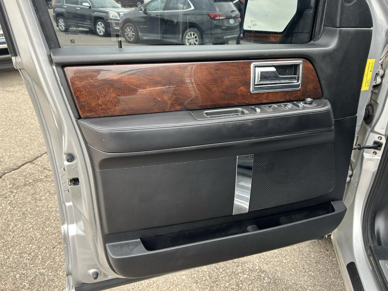 Lincoln Navigator L 2WD 4dr Select 2016
