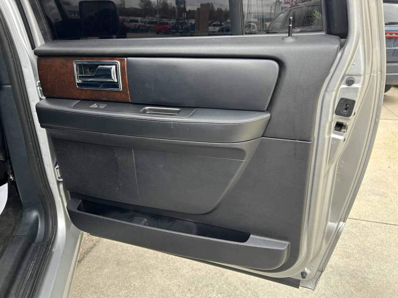 Lincoln Navigator L 2WD 4dr Select 2016