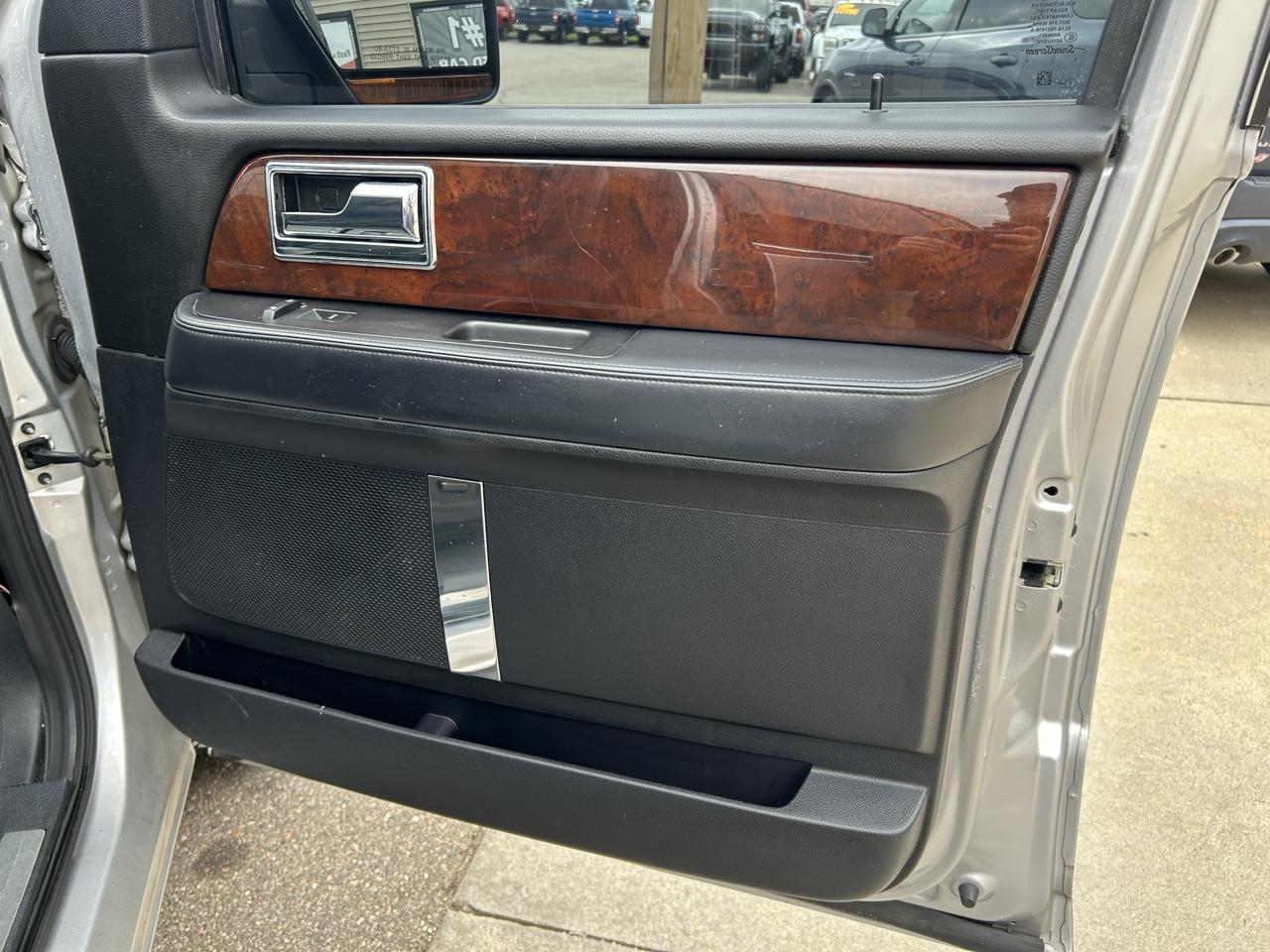 Lincoln Navigator L 2WD 4dr Select 2016