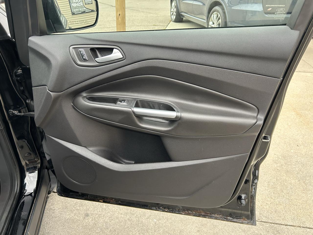 Ford Escape FWD 4dr SE 2016