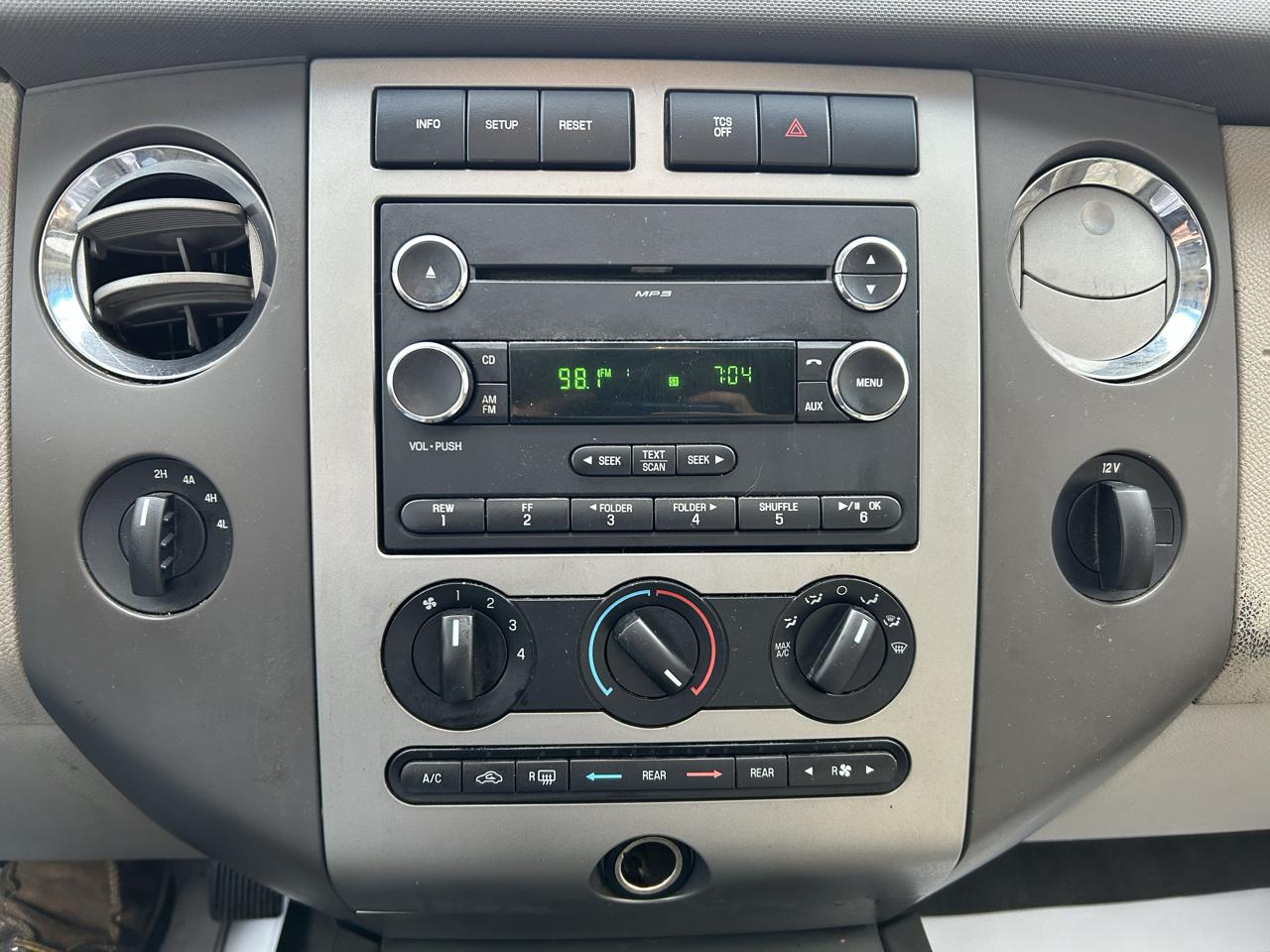 Ford Expedition 4WD 4dr King Ranch 2012
