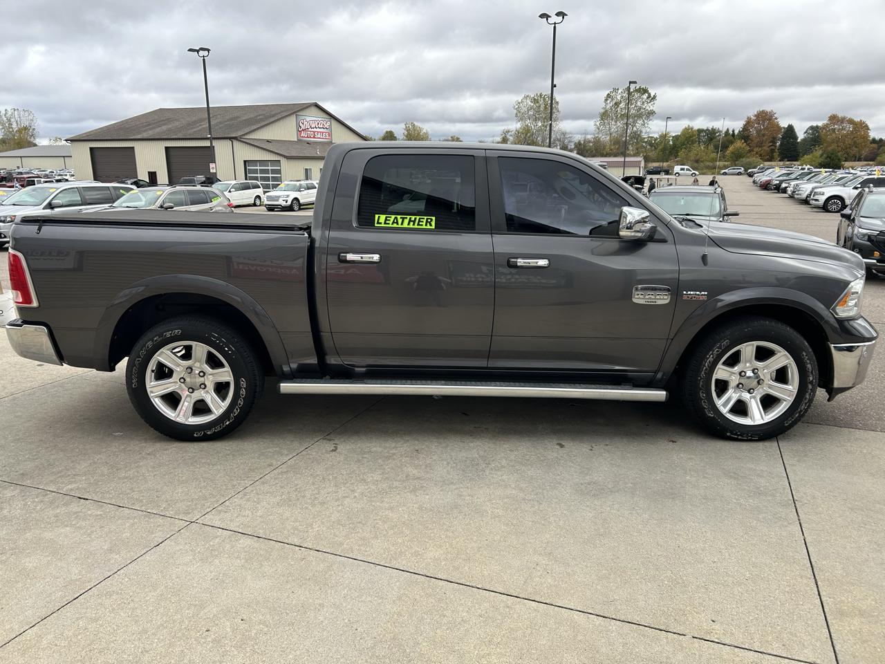 RAM 1500 4WD Crew Cab 140.5" Longhorn 2016