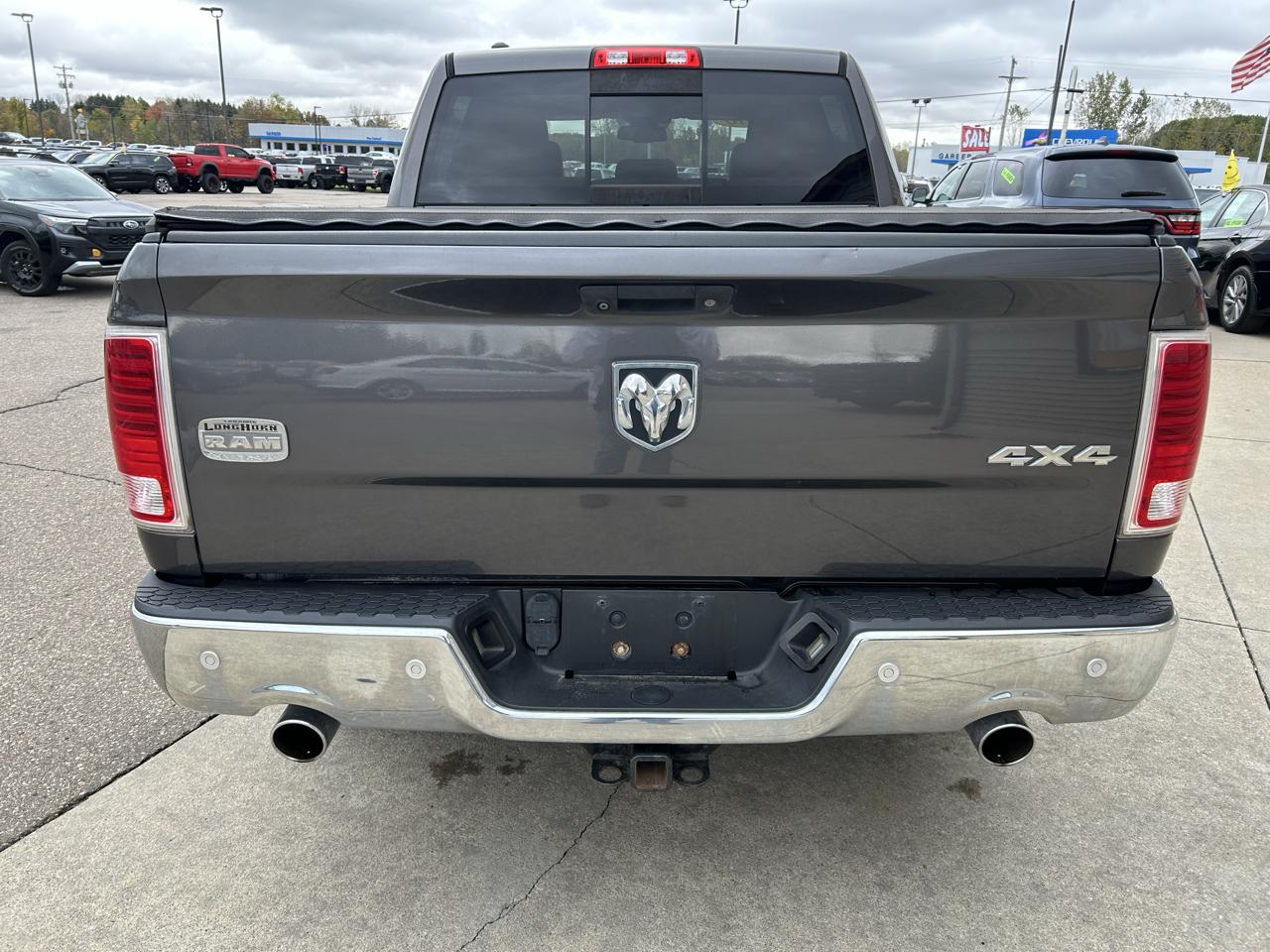 RAM 1500 4WD Crew Cab 140.5" Longhorn 2016