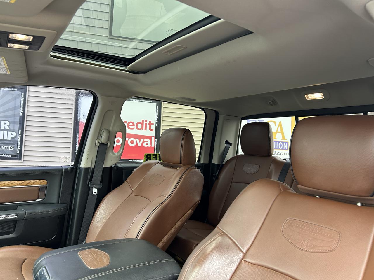 RAM 1500 4WD Crew Cab 140.5" Longhorn 2016