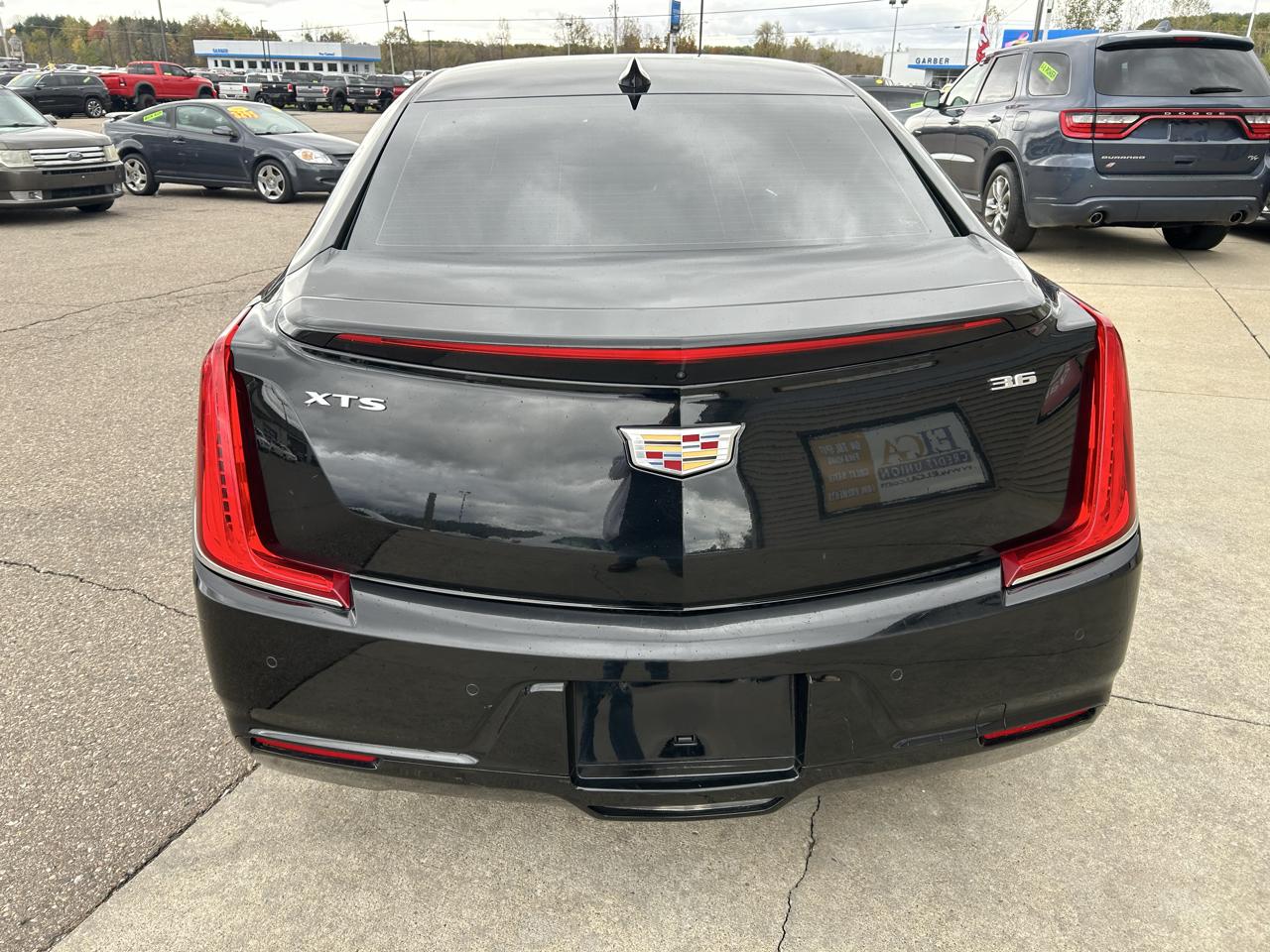 Cadillac XTS 4dr Sdn FWD 2018