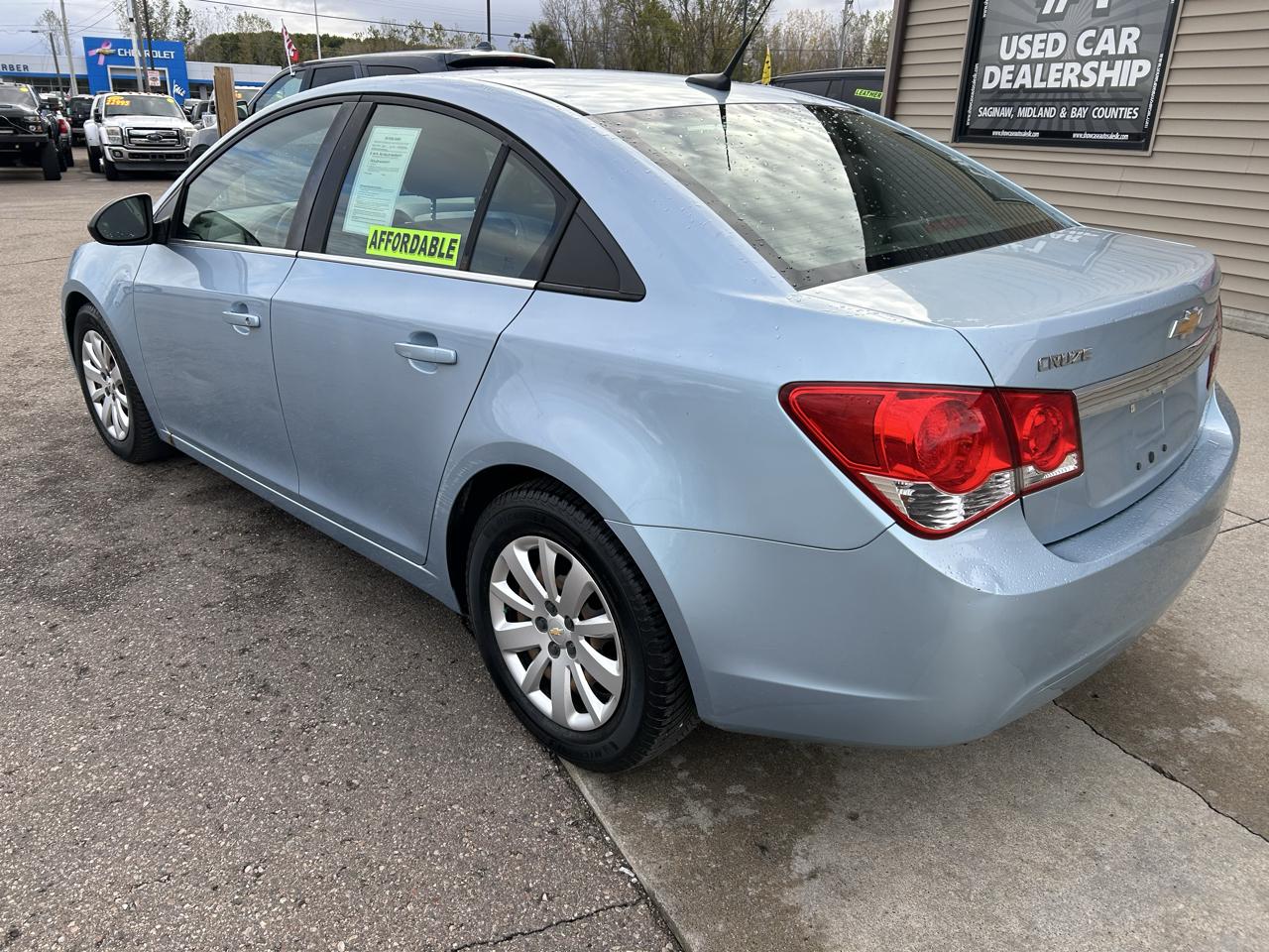 Chevrolet Cruze 4dr Sdn LS 2011