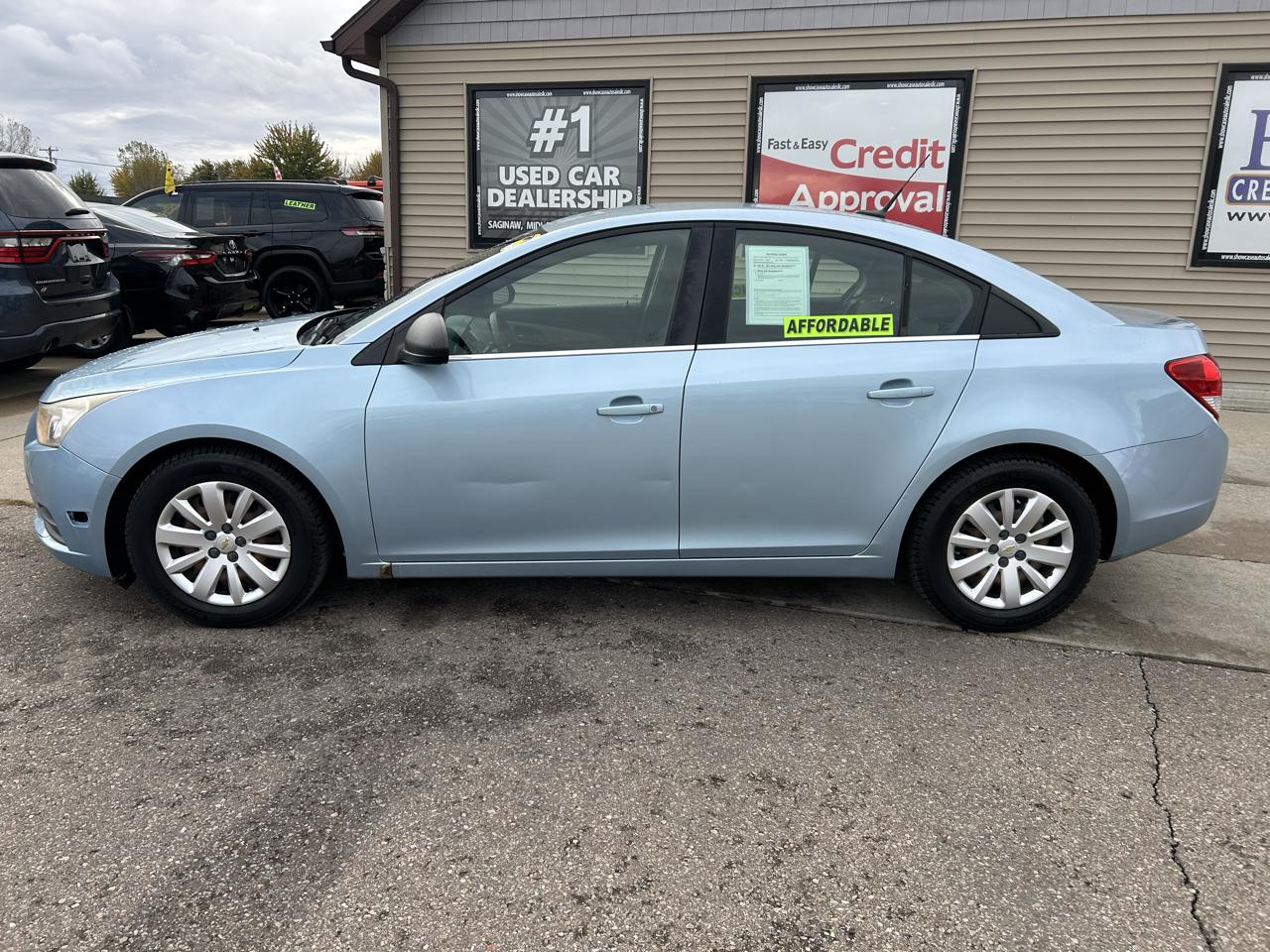 Chevrolet Cruze 4dr Sdn LS 2011