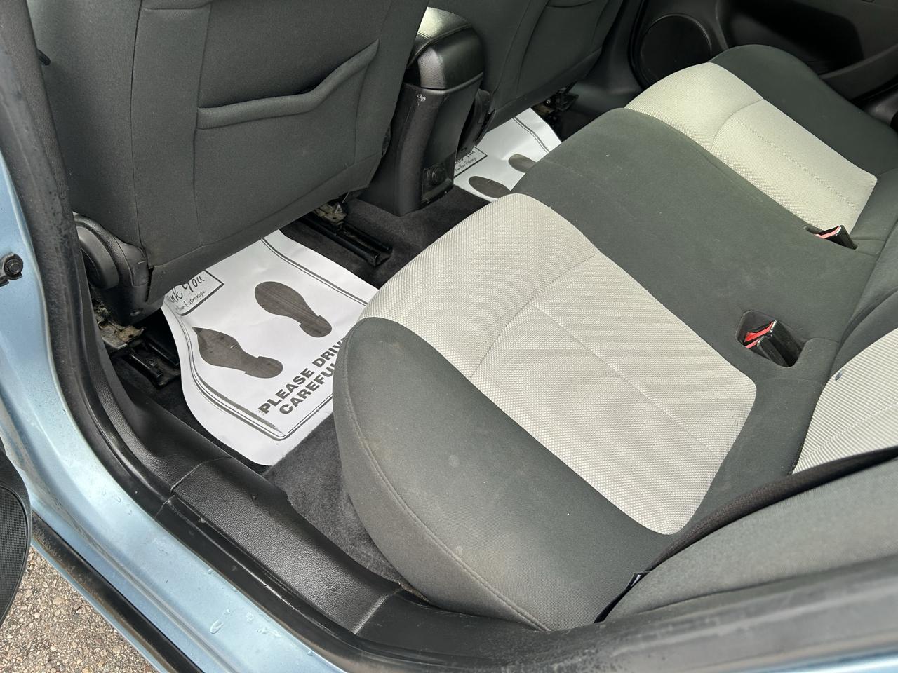 Chevrolet Cruze 4dr Sdn LS 2011