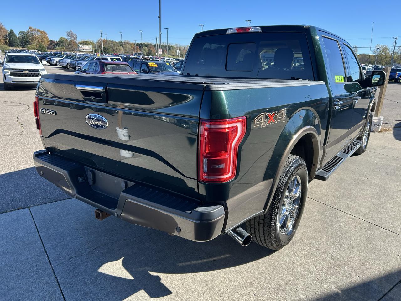 Ford F-150 4WD SuperCrew 145" Lariat 2015