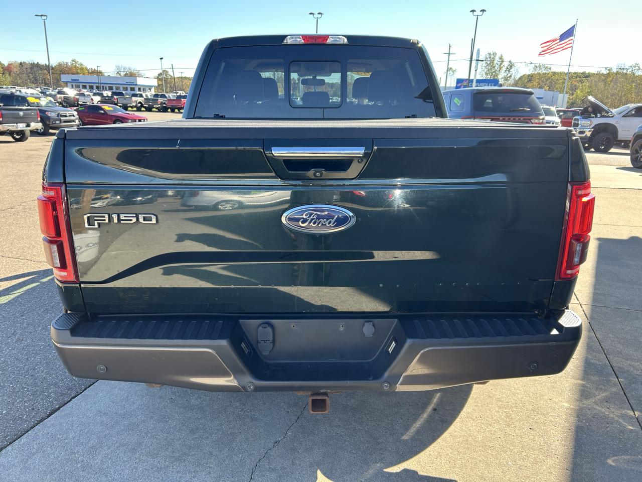 Ford F-150 4WD SuperCrew 145" Lariat 2015