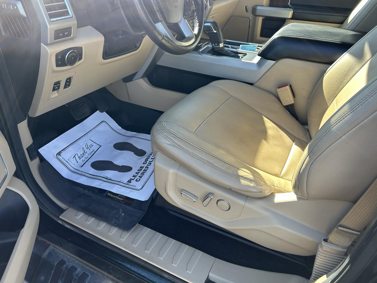 Ford F-150 4WD SuperCrew 145" Lariat 2015