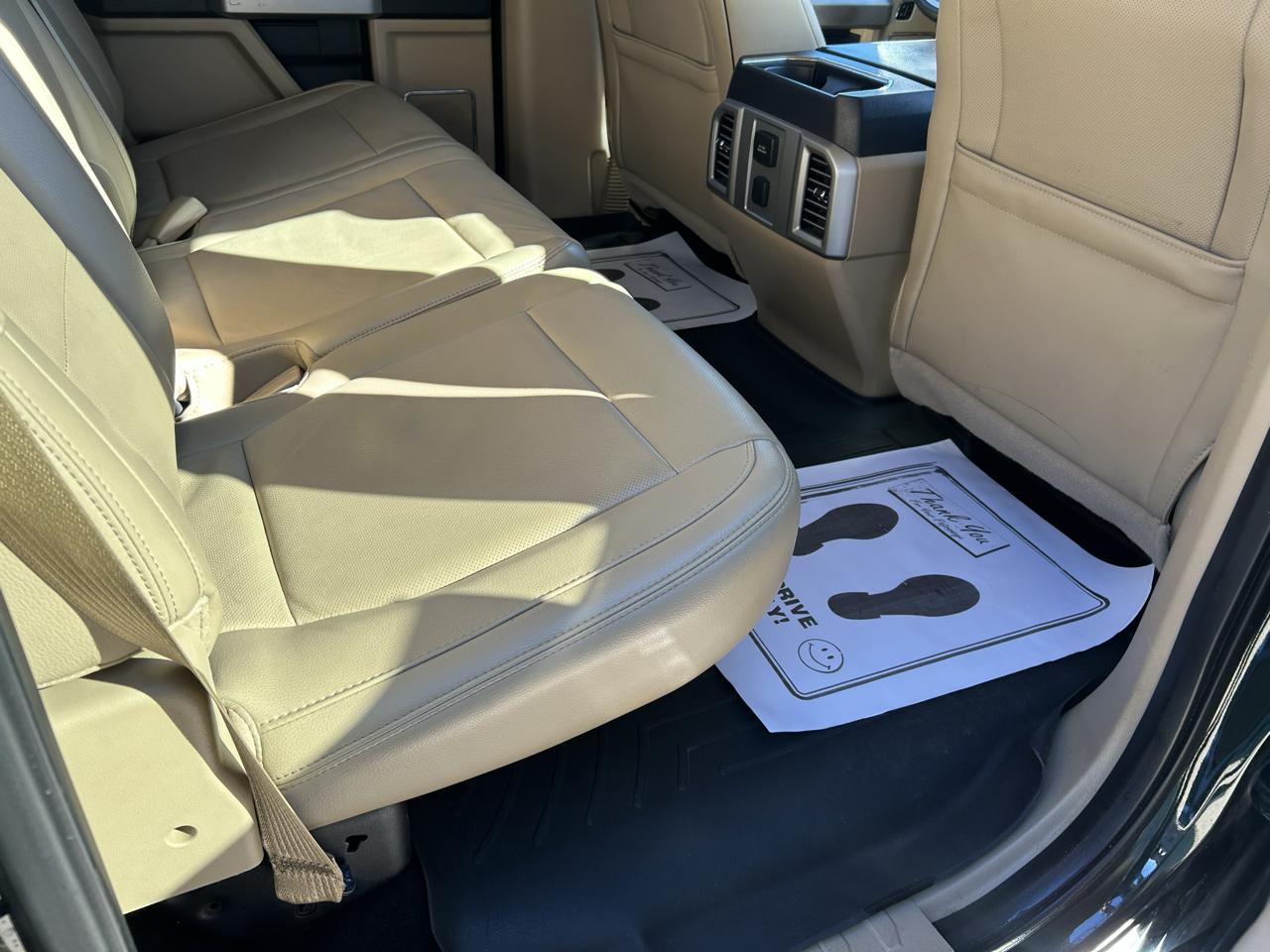 Ford F-150 4WD SuperCrew 145" Lariat 2015