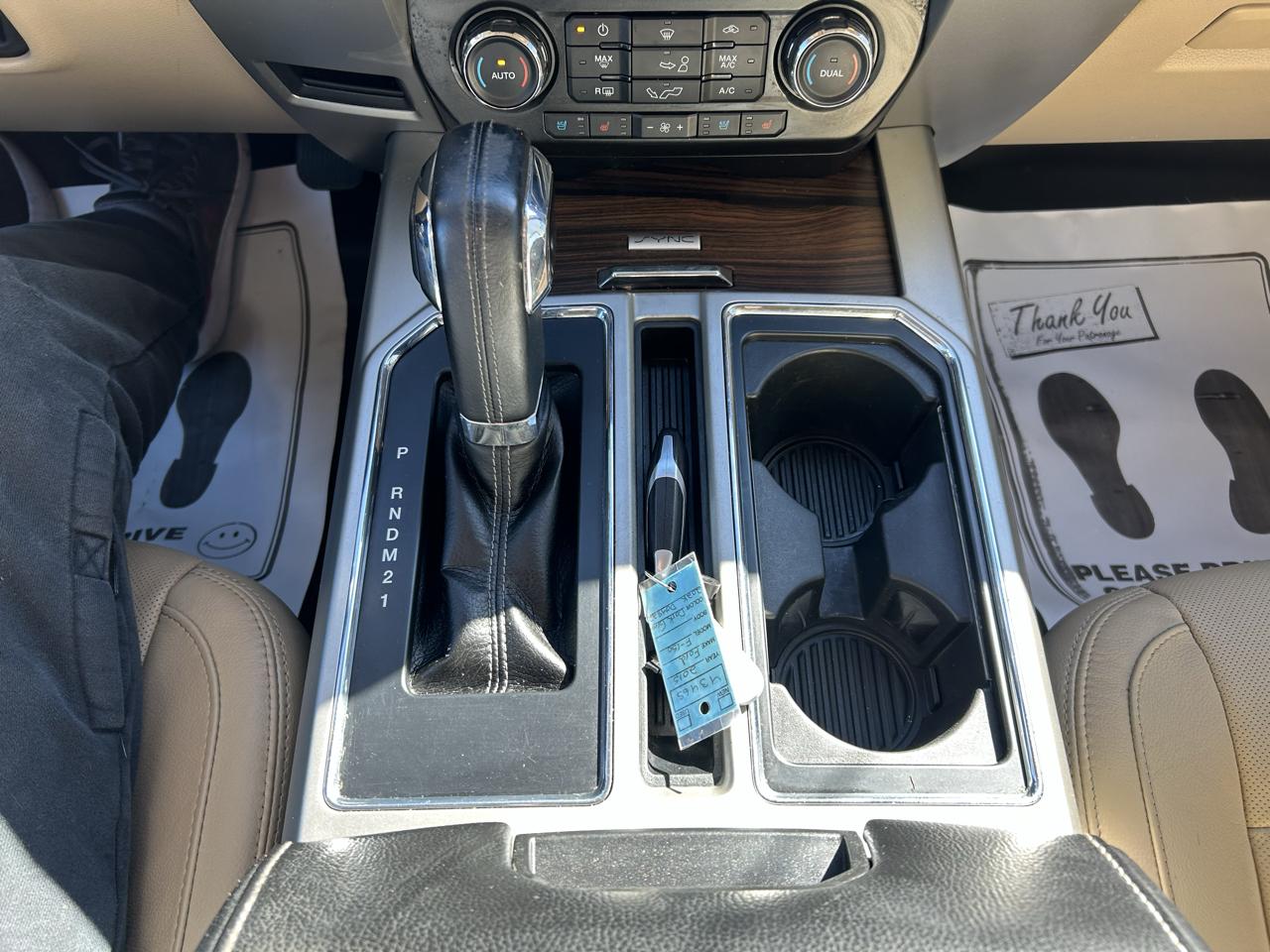 Ford F-150 4WD SuperCrew 145" Lariat 2015