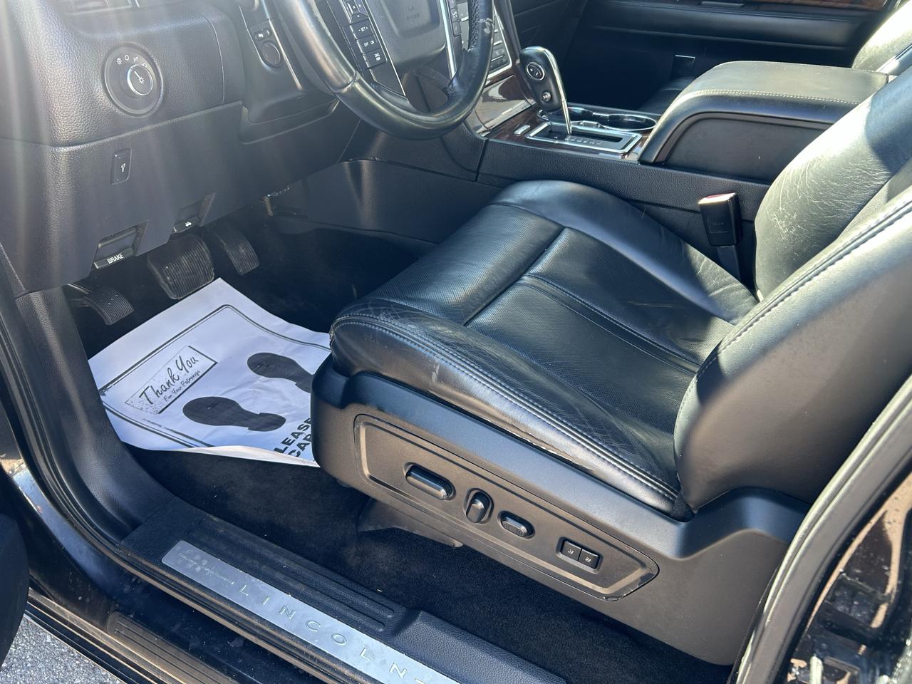 Lincoln Navigator 4WD 4dr 2015
