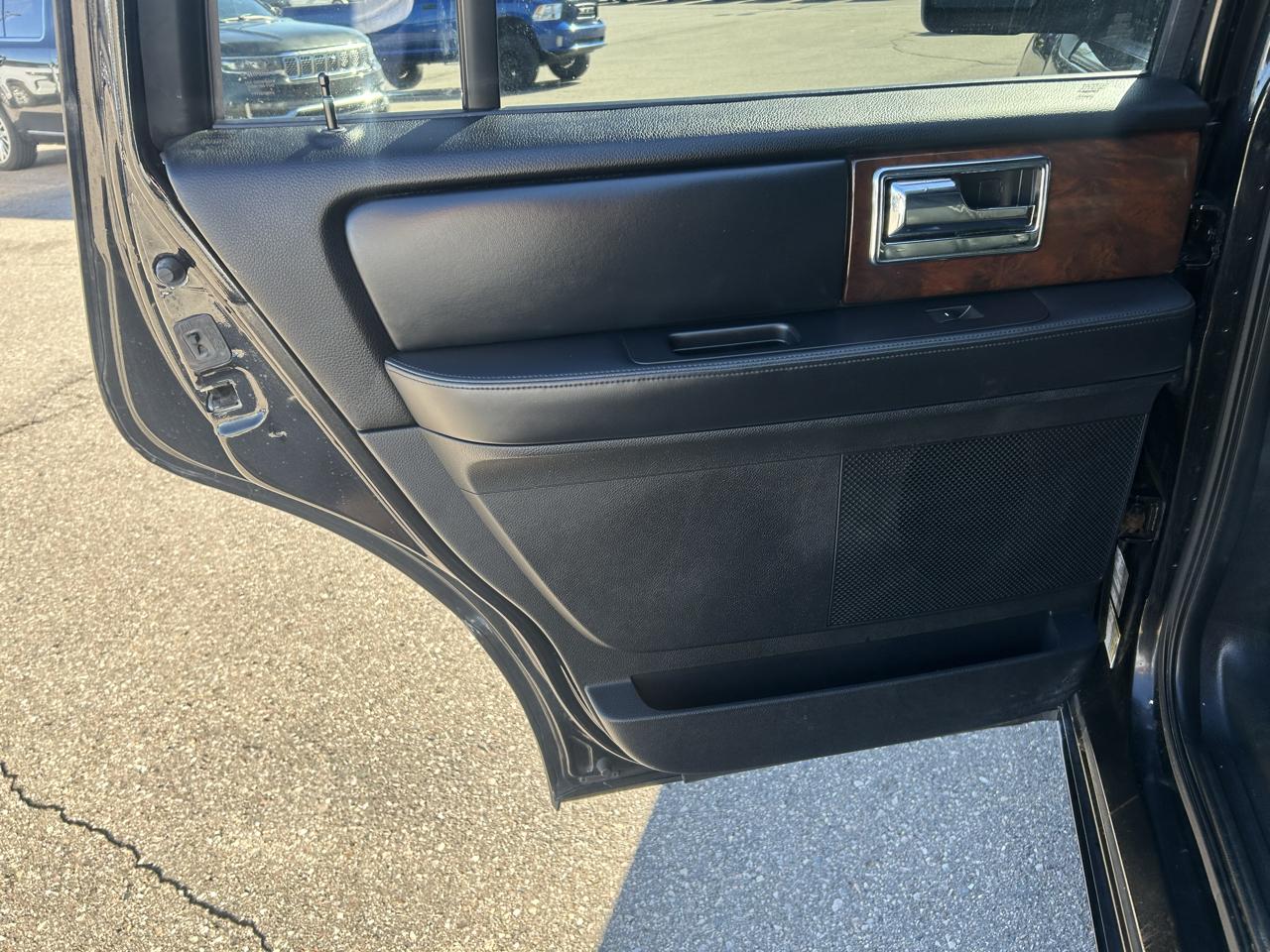 Lincoln Navigator 4WD 4dr 2015