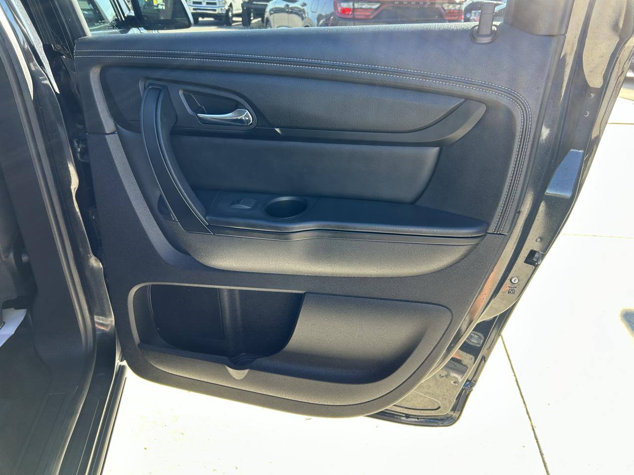 GMC Acadia AWD 4dr SLE w/SLE-1 2015
