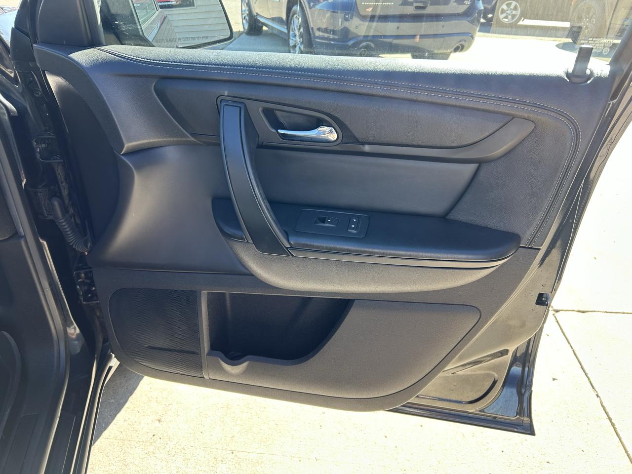 GMC Acadia AWD 4dr SLE w/SLE-1 2015