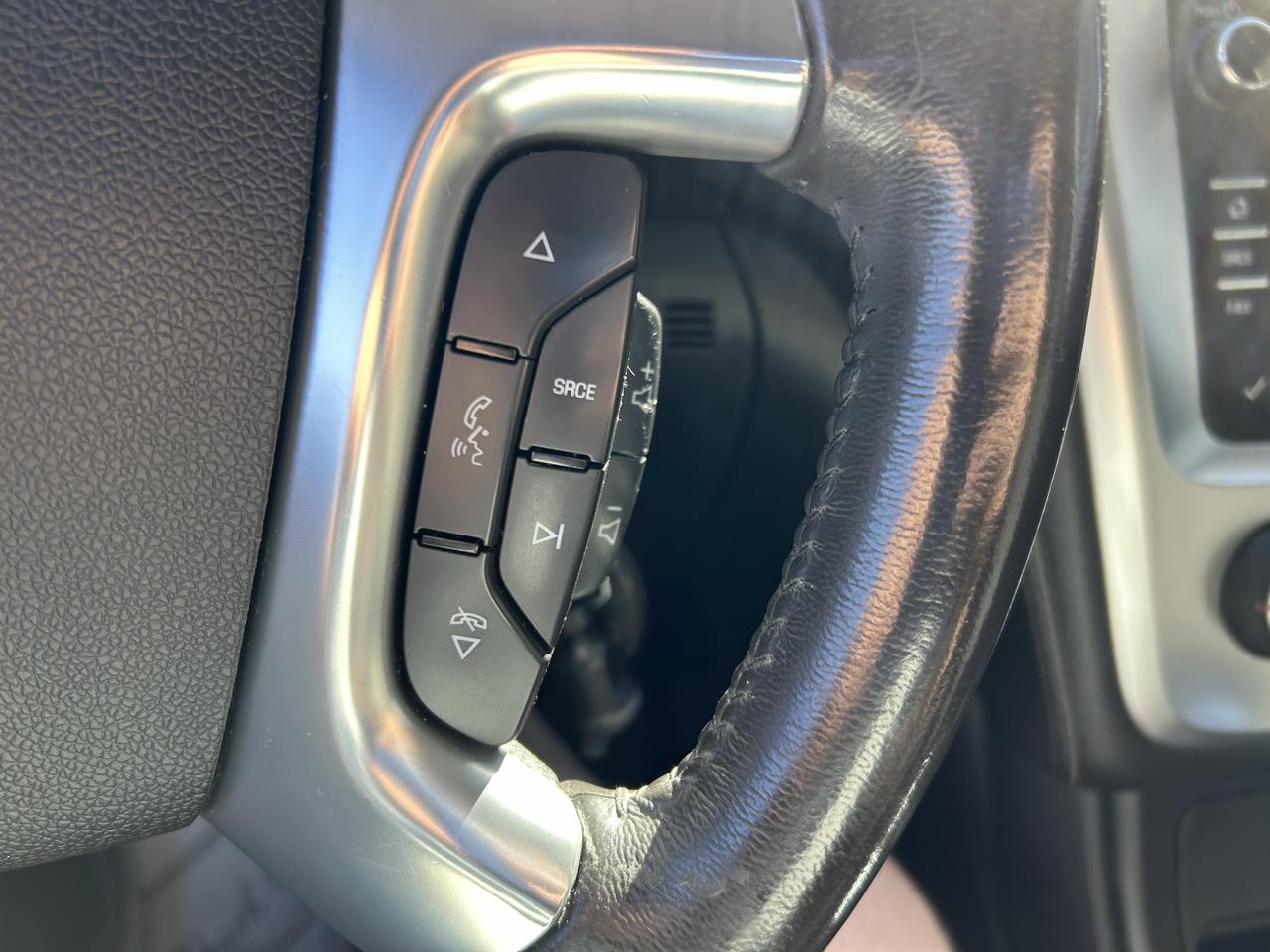 GMC Acadia AWD 4dr SLE w/SLE-1 2015