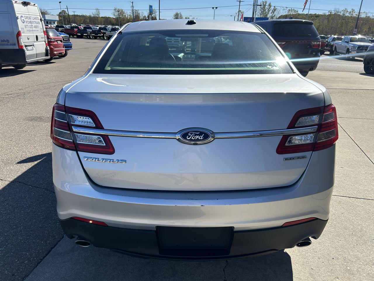 Ford Taurus 4dr Sdn SE FWD 2016