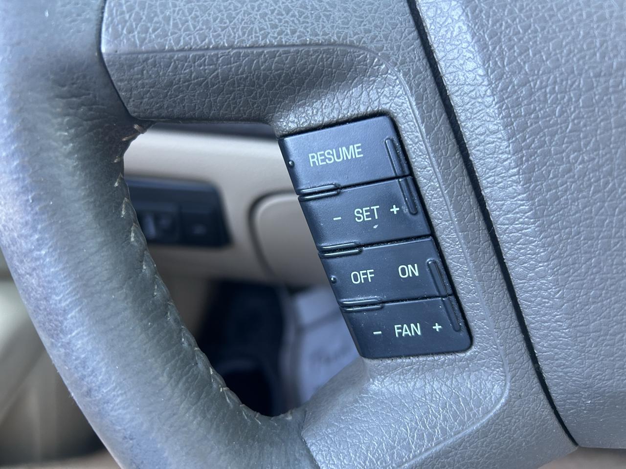 Ford Fusion 4dr Sdn V6 SEL 2006