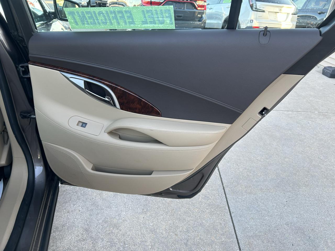 Buick LaCrosse 4dr Sdn CX 2011