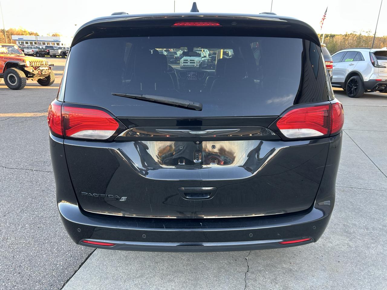 Chrysler Pacifica Touring-L 2WD 2018