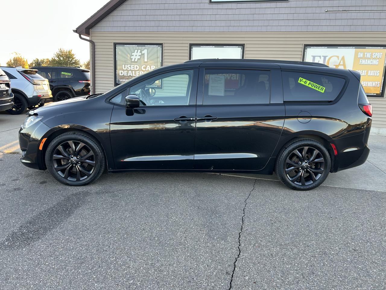 Chrysler Pacifica Touring-L 2WD 2018