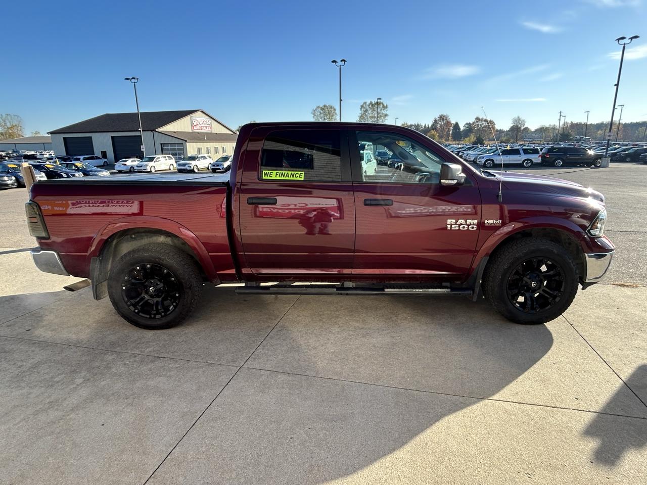 RAM 1500 4WD Crew Cab 140.5" Outdoorsman 2017