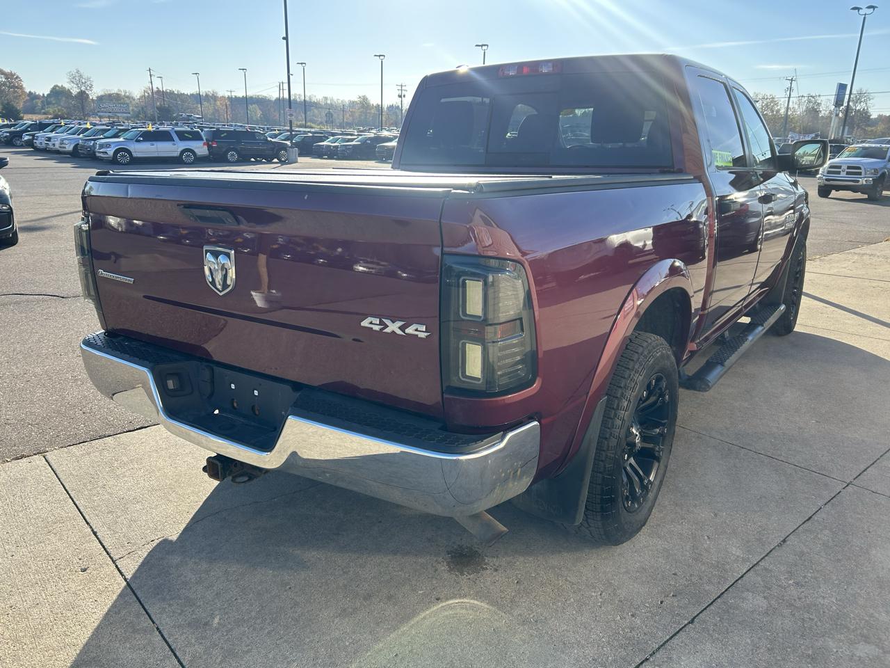 RAM 1500 4WD Crew Cab 140.5" Outdoorsman 2017