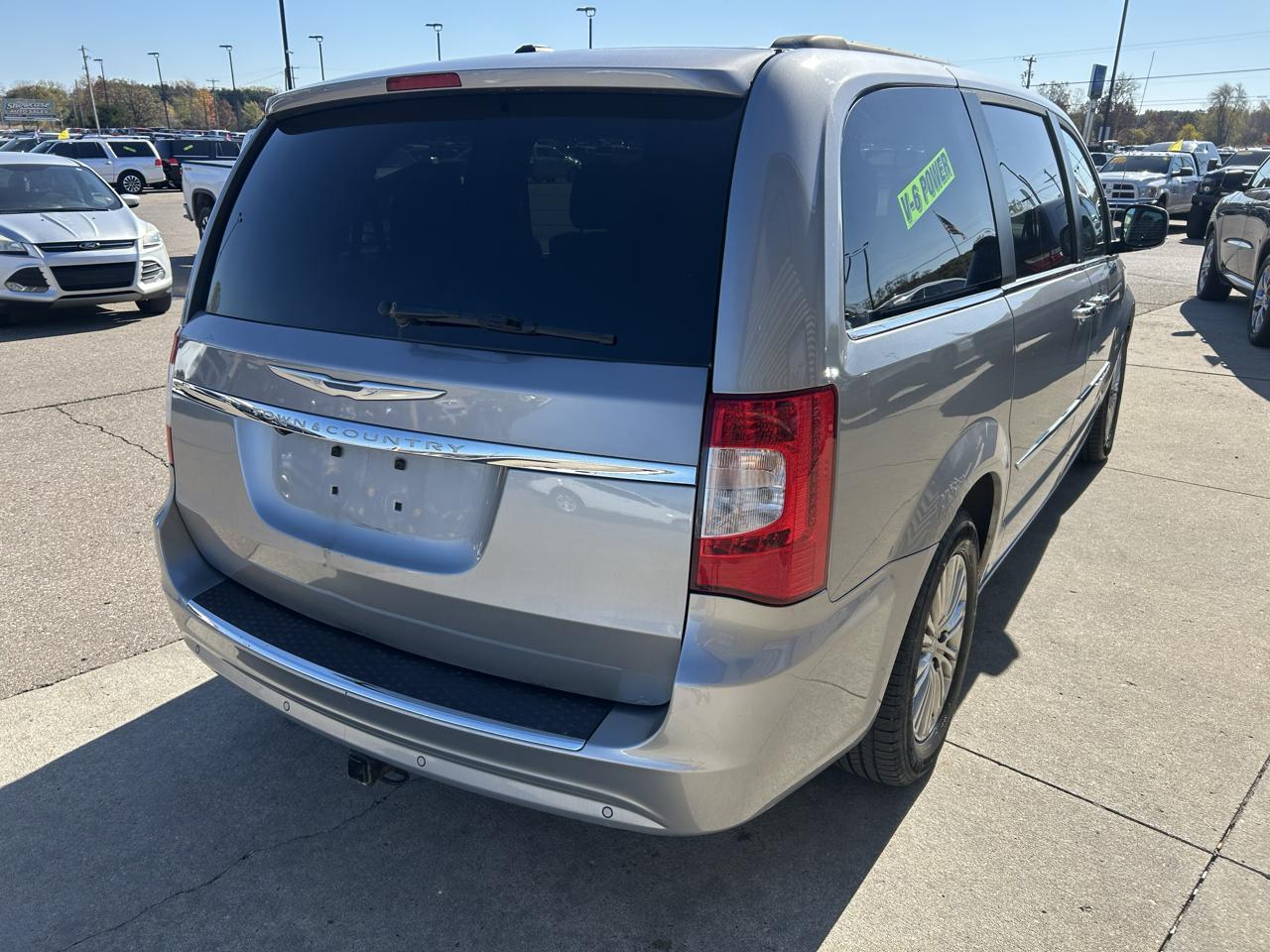 Chrysler Town & Country 4dr Wgn Touring-L 2013