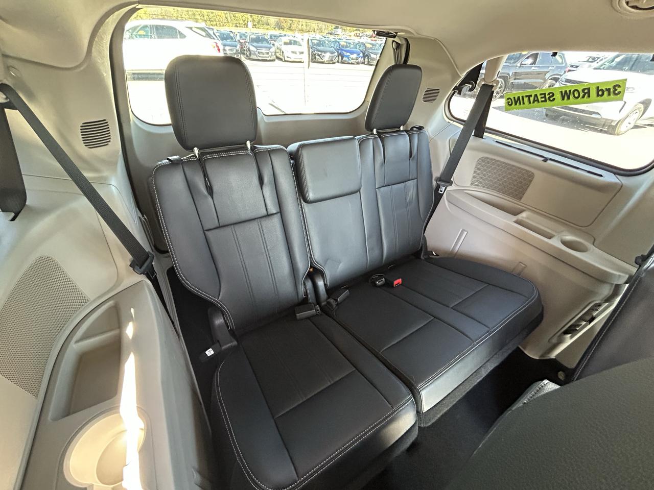 Chrysler Town & Country 4dr Wgn Touring-L 2013