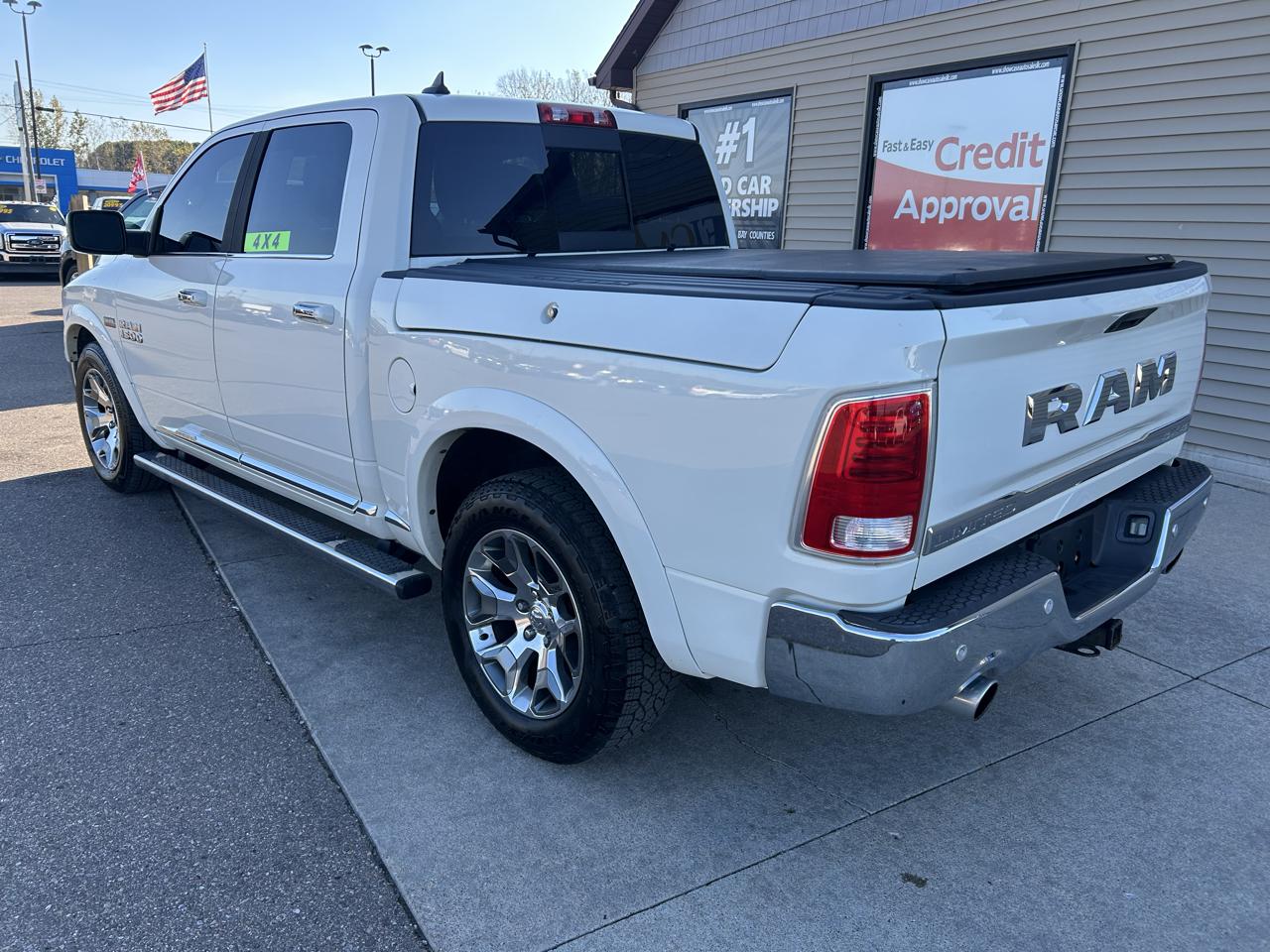 RAM 1500 Limited 4x4 Crew Cab 5'7" Box 2017