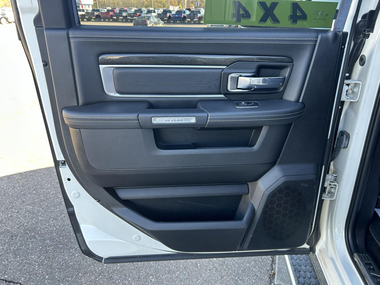 RAM 1500 Limited 4x4 Crew Cab 5'7" Box 2017