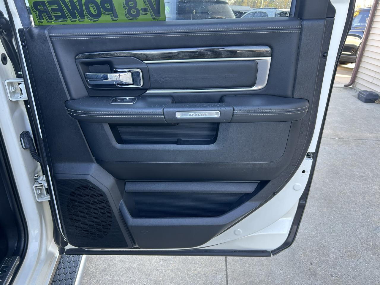 RAM 1500 Limited 4x4 Crew Cab 5'7" Box 2017