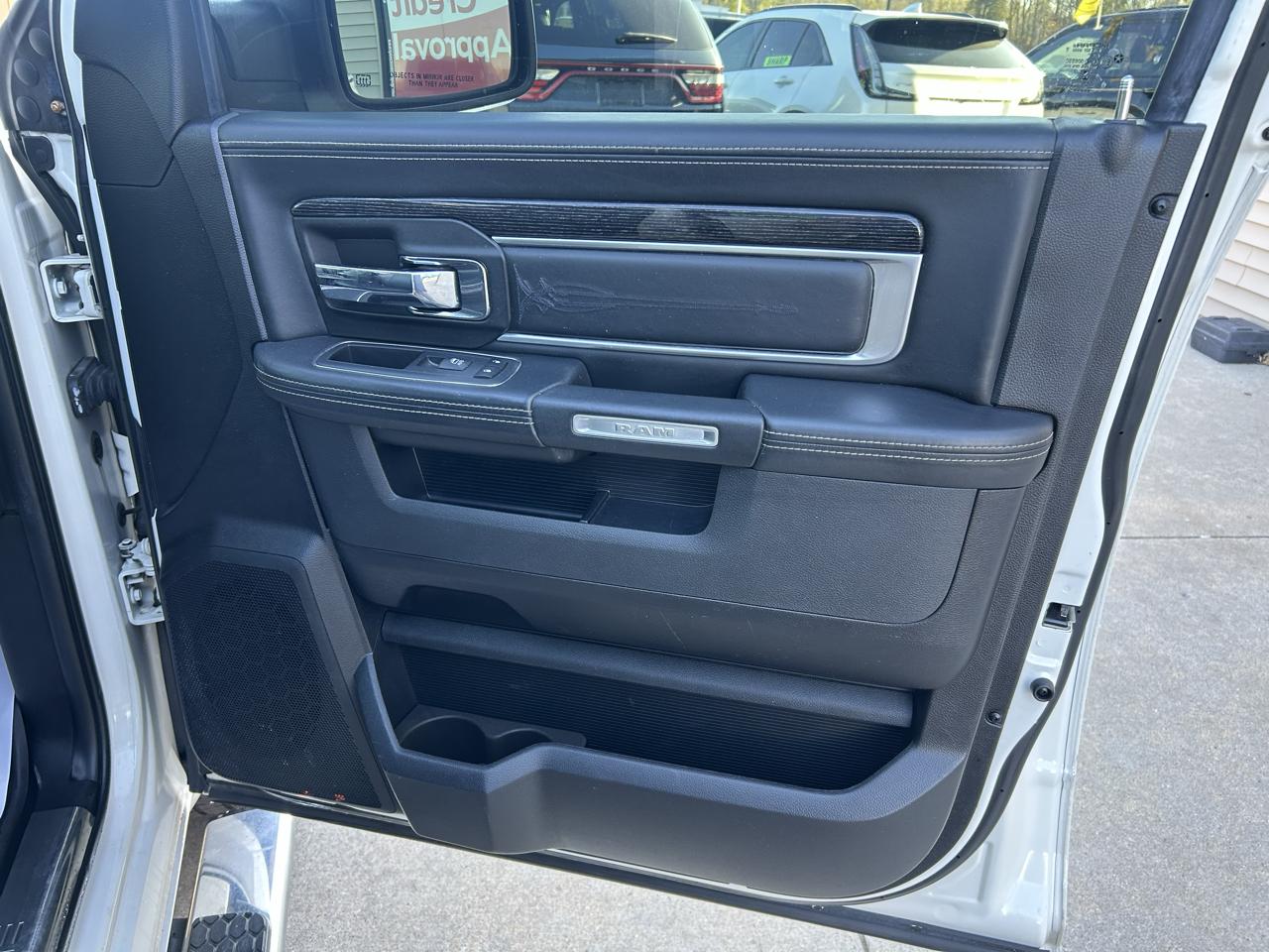 RAM 1500 Limited 4x4 Crew Cab 5'7" Box 2017
