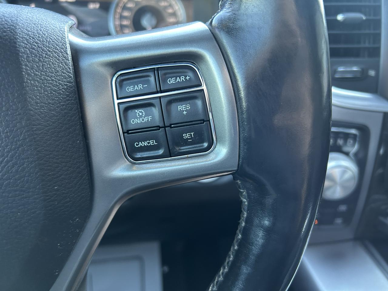 RAM 1500 Limited 4x4 Crew Cab 5'7" Box 2017