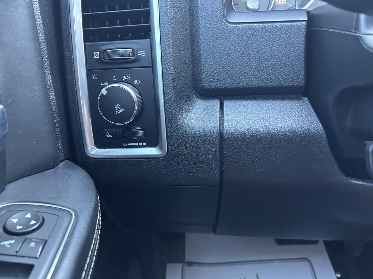 RAM 1500 Limited 4x4 Crew Cab 5'7" Box 2017