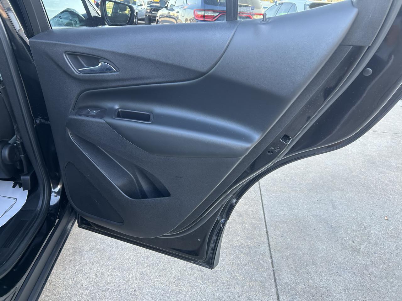 Chevrolet Equinox AWD 4dr LT w/1LT 2018