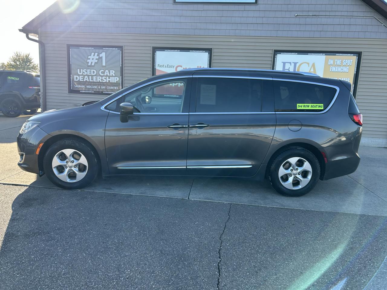 Chrysler Pacifica Touring-L Plus FWD 2017
