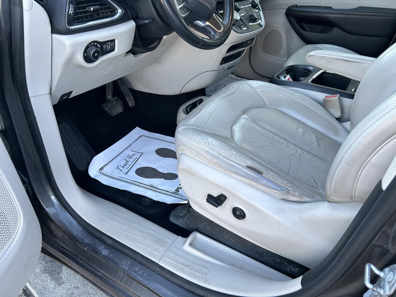Chrysler Pacifica Touring-L Plus FWD 2017
