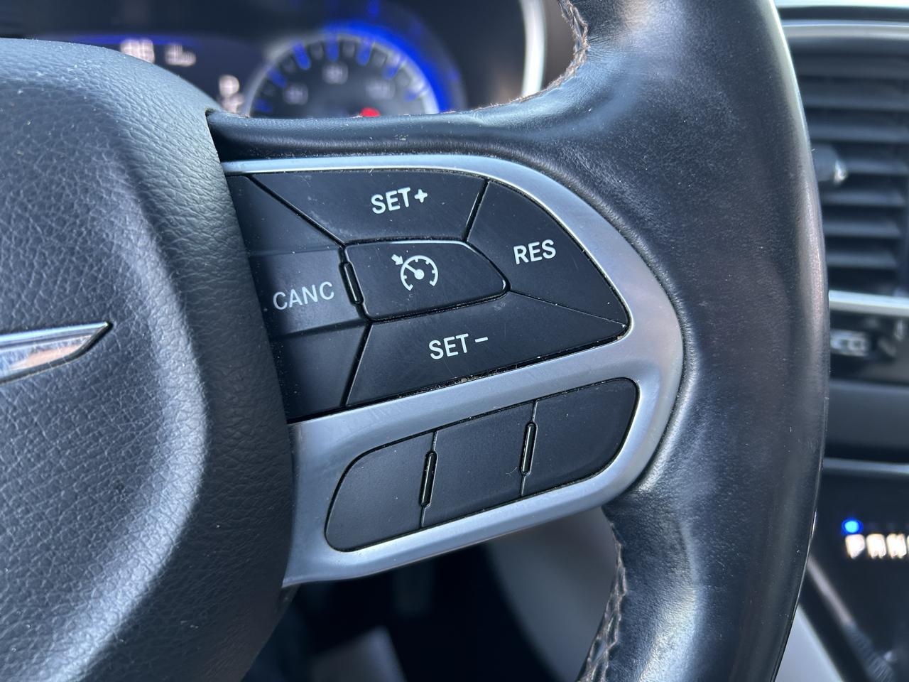 Chrysler Pacifica Touring-L Plus FWD 2017