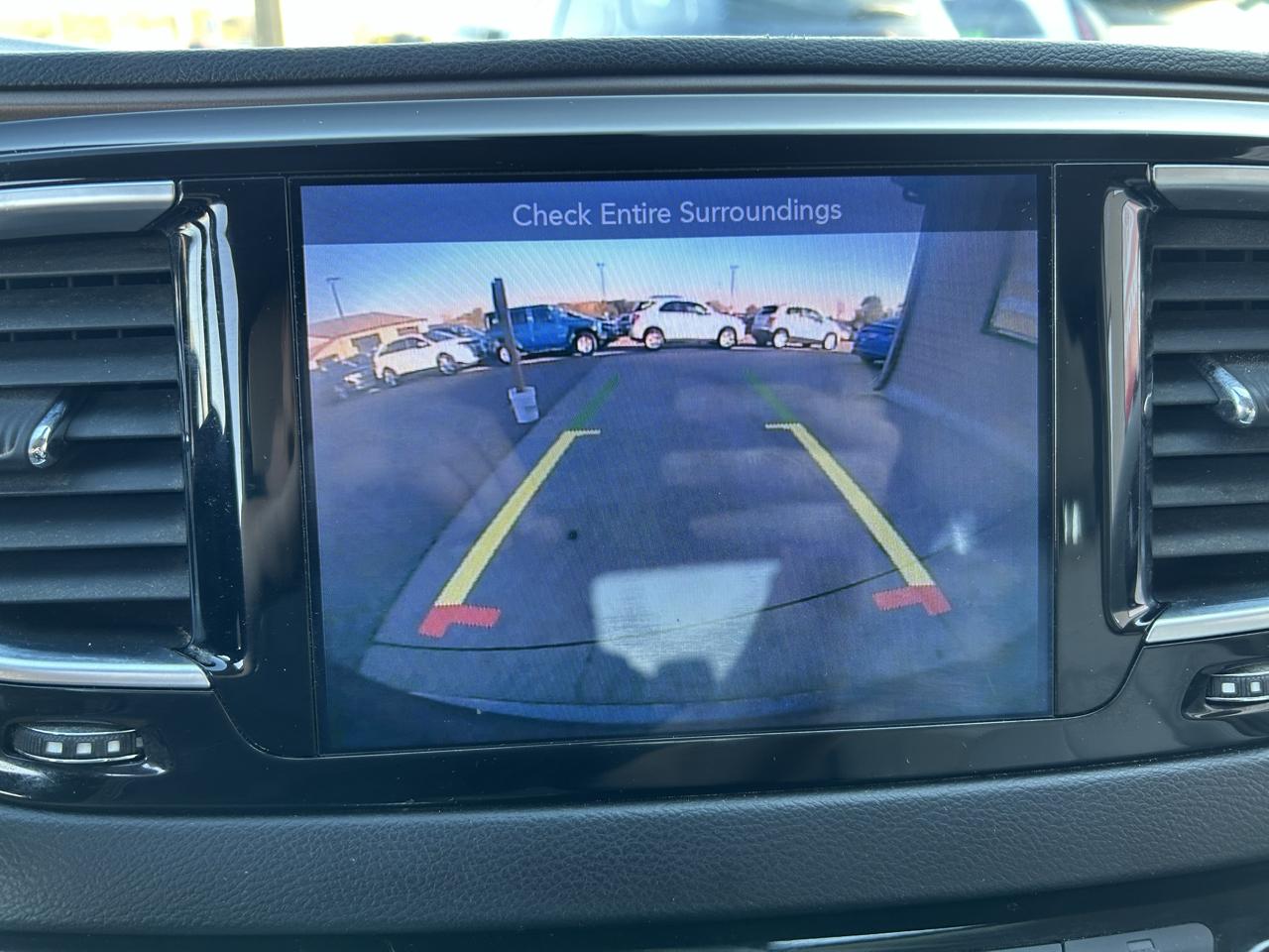 Chrysler Pacifica Touring-L Plus FWD 2017