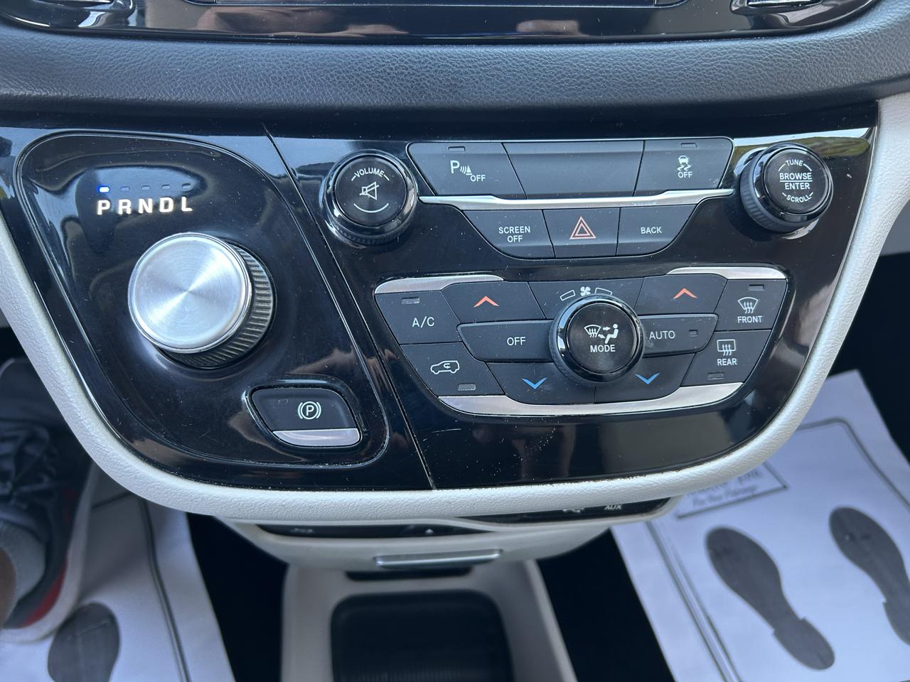 Chrysler Pacifica Touring-L Plus FWD 2017