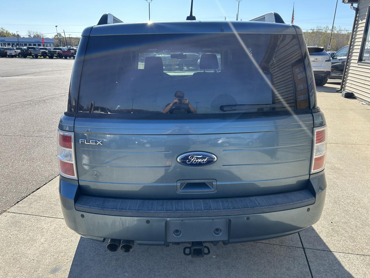 Ford Flex 4dr SE FWD 2010