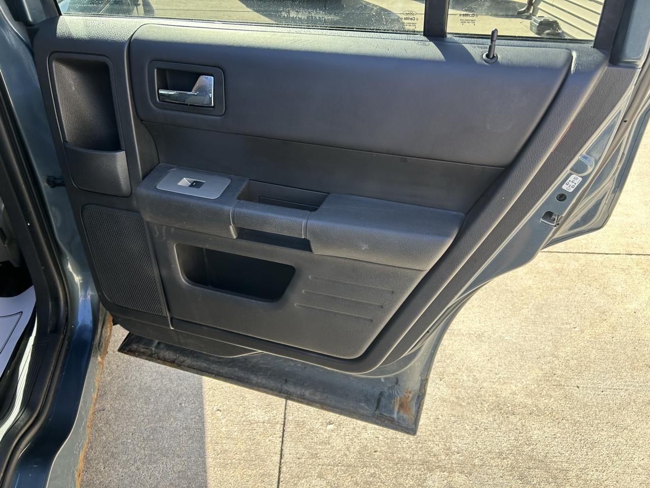 Ford Flex 4dr SE FWD 2010